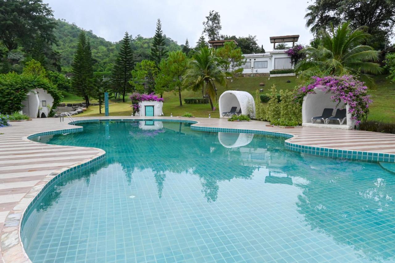 Swiss Valley Hip Resort Suan Phueng Εξωτερικό φωτογραφία