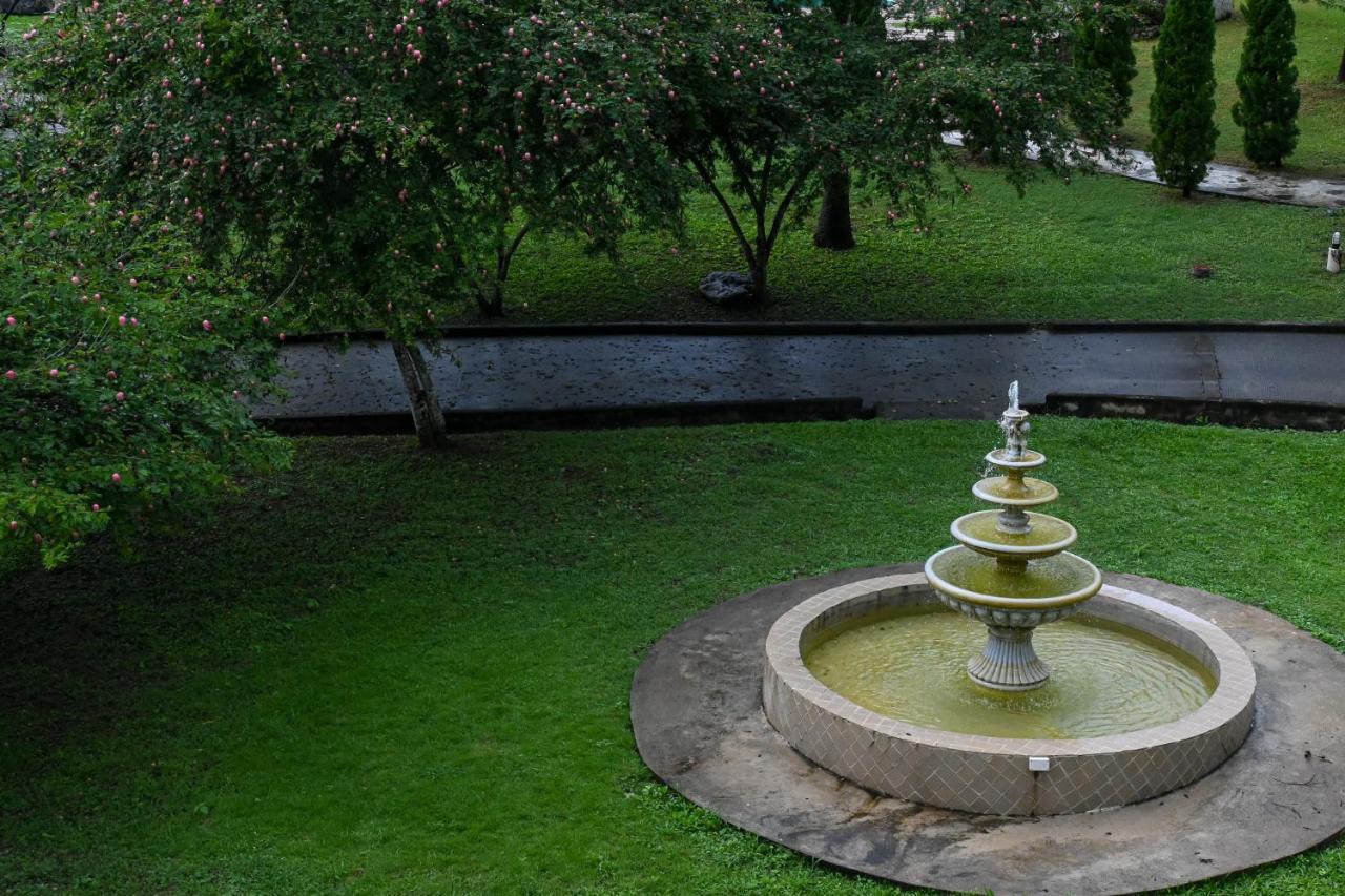 Swiss Valley Hip Resort Suan Phueng Εξωτερικό φωτογραφία