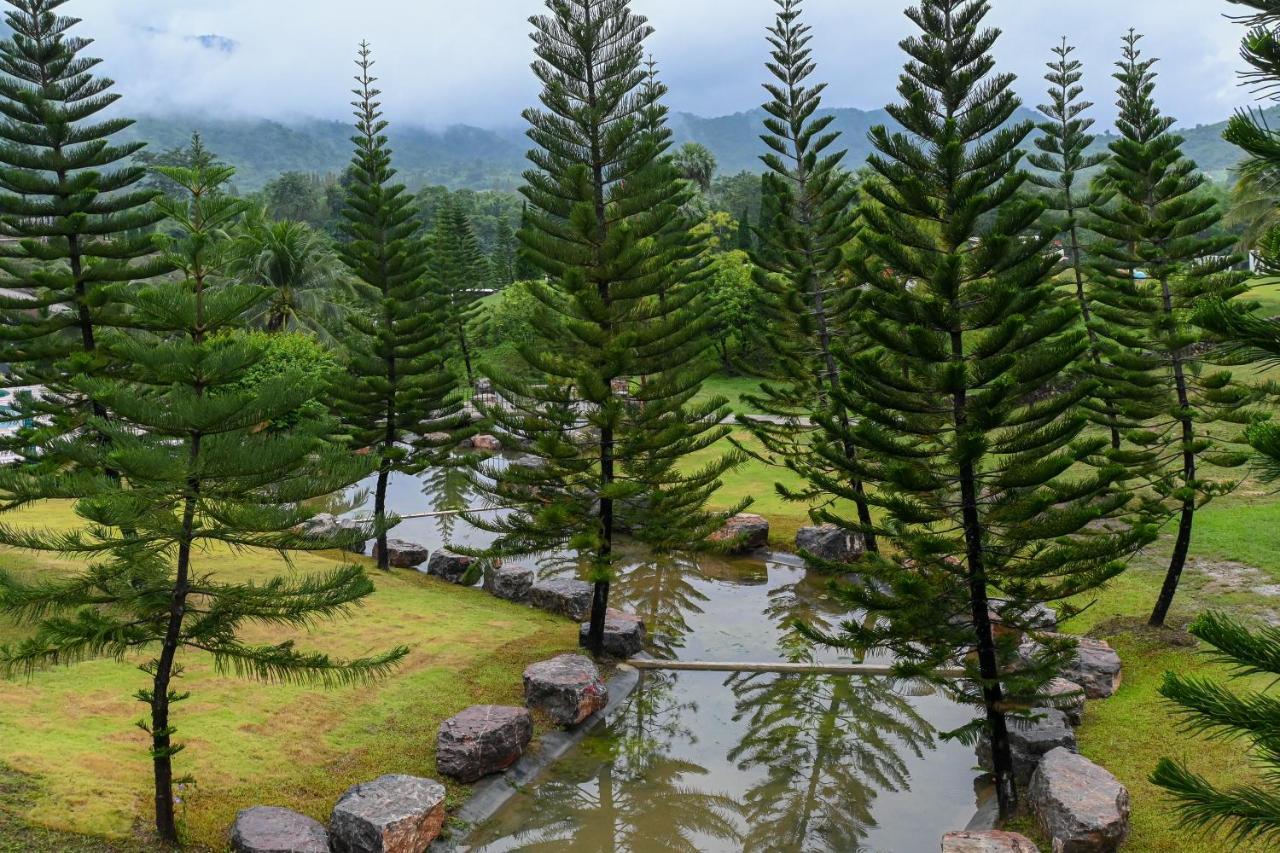 Swiss Valley Hip Resort Suan Phueng Εξωτερικό φωτογραφία