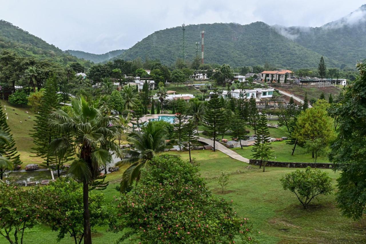 Swiss Valley Hip Resort Suan Phueng Εξωτερικό φωτογραφία